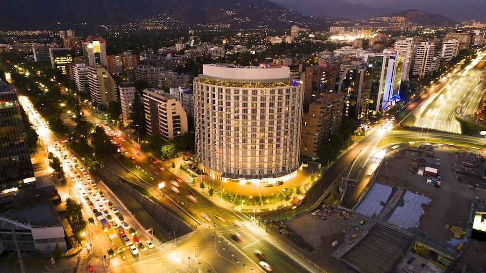 Hotel Doubletree By Hilton Santiago Kennedy, Chile Exteriér fotografie