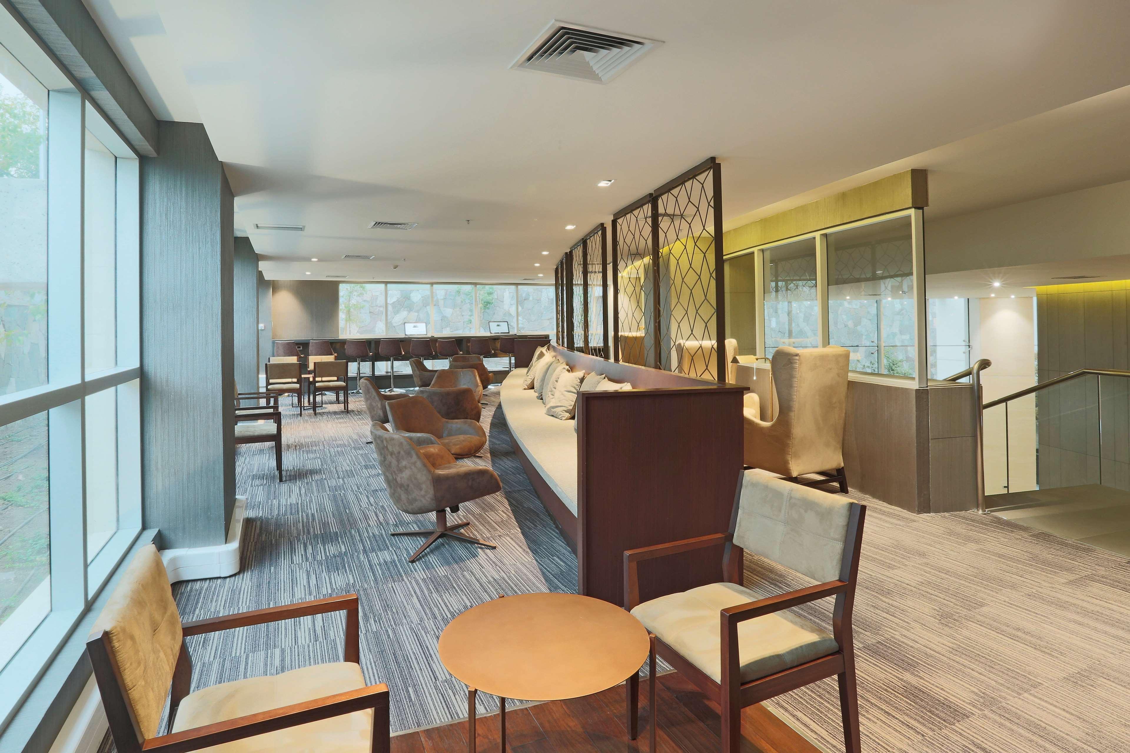 Hotel Doubletree By Hilton Santiago Kennedy, Chile Exteriér fotografie