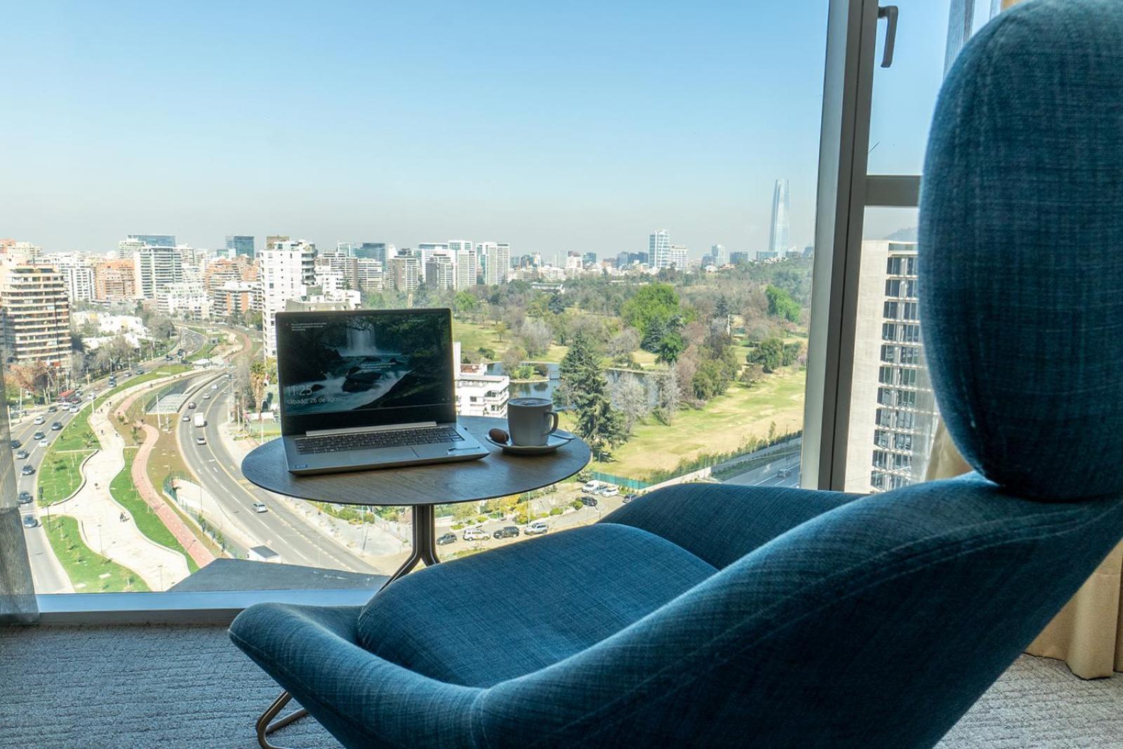 Hotel Doubletree By Hilton Santiago Kennedy, Chile Exteriér fotografie