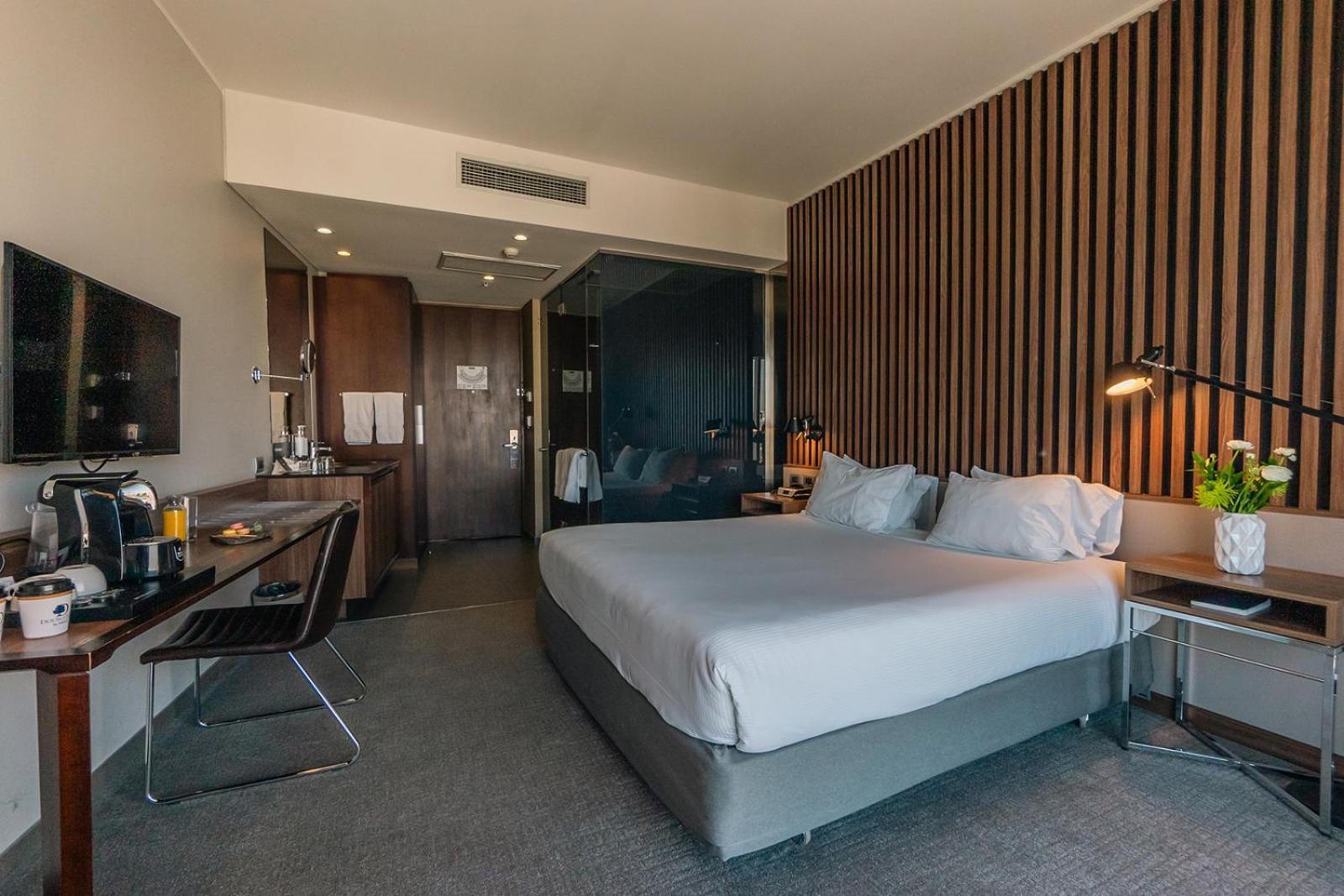 Hotel Doubletree By Hilton Santiago Kennedy, Chile Exteriér fotografie