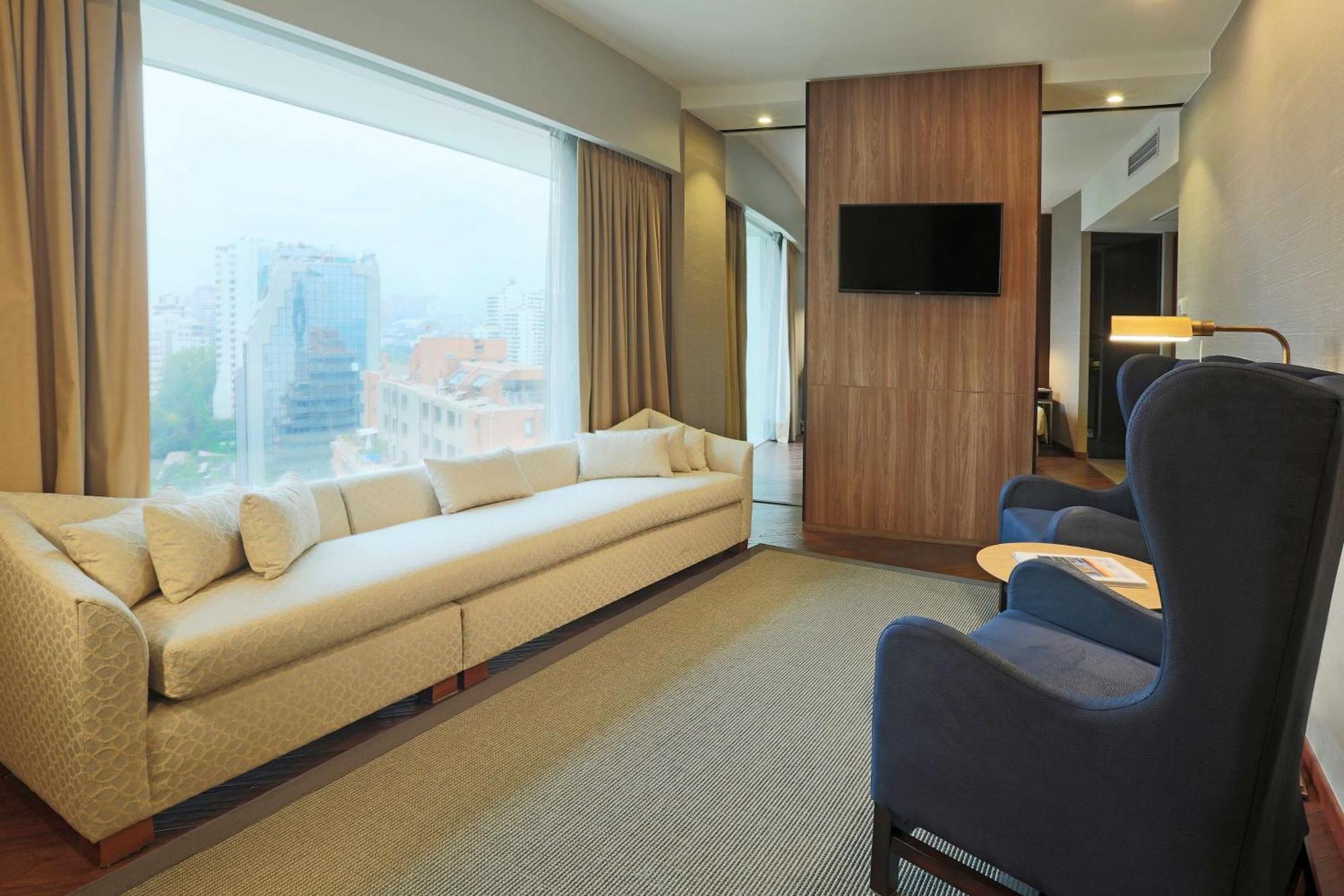 Hotel Doubletree By Hilton Santiago Kennedy, Chile Exteriér fotografie