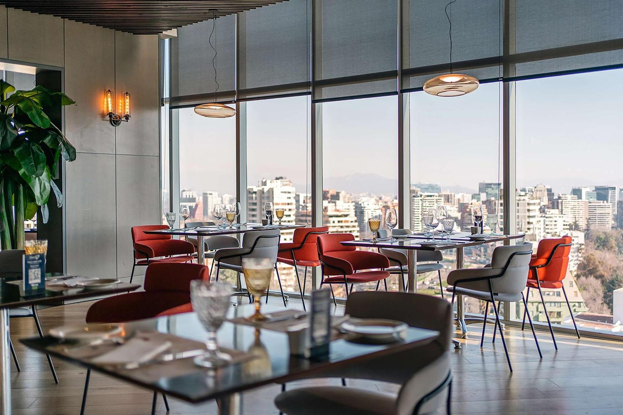 Hotel Doubletree By Hilton Santiago Kennedy, Chile Exteriér fotografie