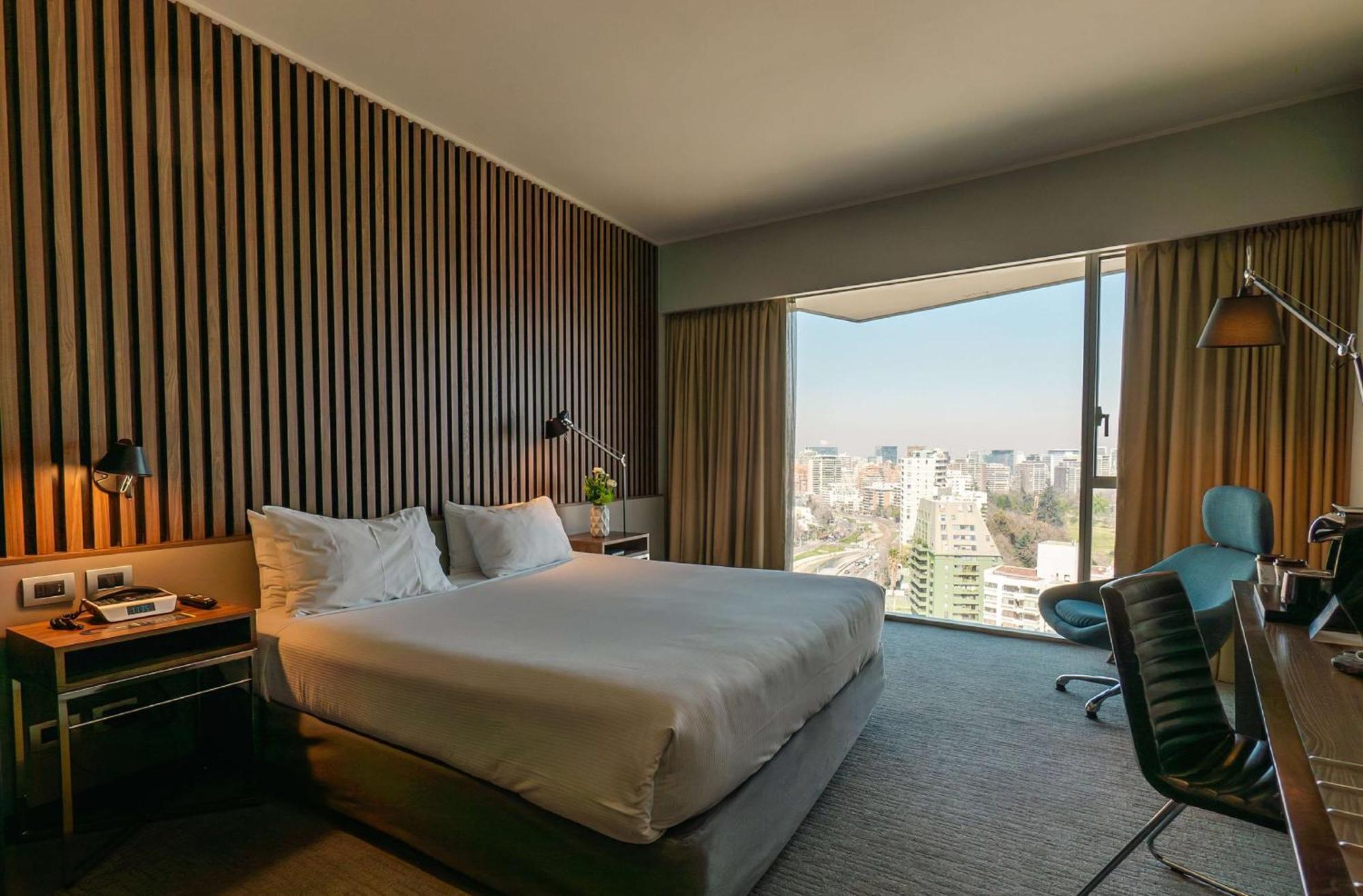 Hotel Doubletree By Hilton Santiago Kennedy, Chile Exteriér fotografie