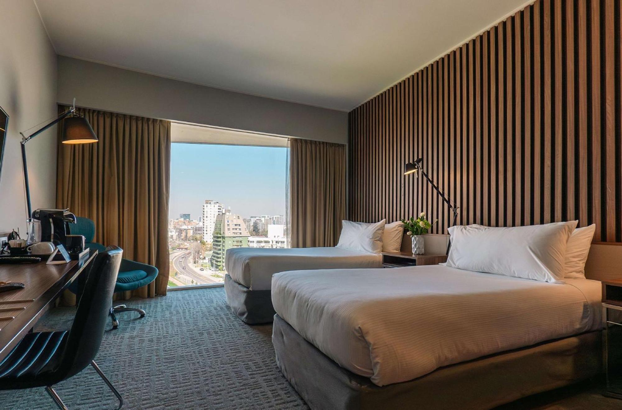 Hotel Doubletree By Hilton Santiago Kennedy, Chile Exteriér fotografie